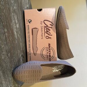 Skecher’s Cleo Smoking Flat size 8.5